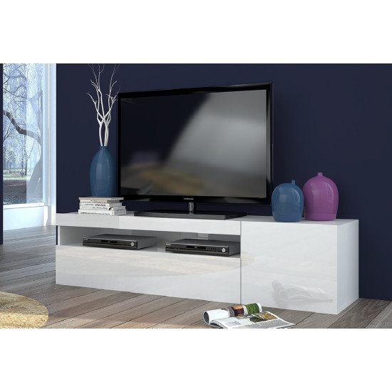 TV regal Planada 1